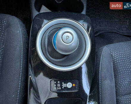 Серый Ниссан Лиф, объемом двигателя 0 л и пробегом 80 тыс. км за 10540 $, фото 21 на Automoto.ua