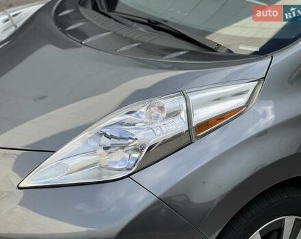 Серый Ниссан Лиф, объемом двигателя 0 л и пробегом 69 тыс. км за 8900 $, фото 4 на Automoto.ua