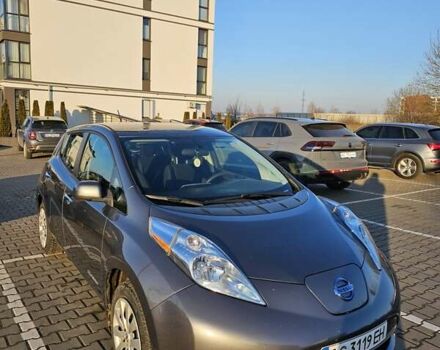 Серый Ниссан Лиф, объемом двигателя 0 л и пробегом 88 тыс. км за 7200 $, фото 4 на Automoto.ua