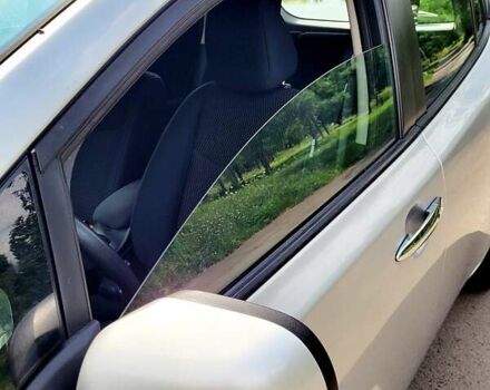 Сірий Ніссан Ліф, об'ємом двигуна 0 л та пробігом 89 тис. км за 8299 $, фото 10 на Automoto.ua