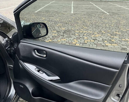 Серый Ниссан Лиф, объемом двигателя 0 л и пробегом 92 тыс. км за 8600 $, фото 54 на Automoto.ua