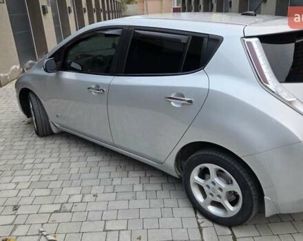 Сірий Ніссан Ліф, об'ємом двигуна 0 л та пробігом 110 тис. км за 7700 $, фото 4 на Automoto.ua