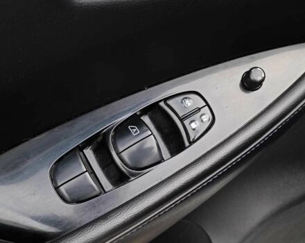 Серый Ниссан Лиф, объемом двигателя 0 л и пробегом 145 тыс. км за 6940 $, фото 20 на Automoto.ua