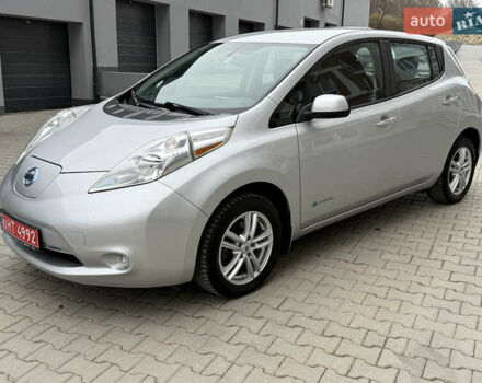 Серый Ниссан Лиф, объемом двигателя 0 л и пробегом 63 тыс. км за 7200 $, фото 6 на Automoto.ua