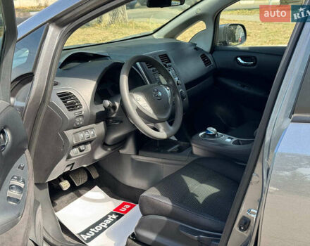 Сірий Ніссан Ліф, об'ємом двигуна 0 л та пробігом 125 тис. км за 7990 $, фото 11 на Automoto.ua
