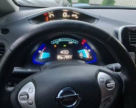 Сірий Ніссан Ліф, об'ємом двигуна 0 л та пробігом 98 тис. км за 7600 $, фото 3 на Automoto.ua