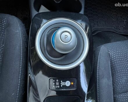 Серый Ниссан Лиф, объемом двигателя 0 л и пробегом 80 тыс. км за 10540 $, фото 21 на Automoto.ua