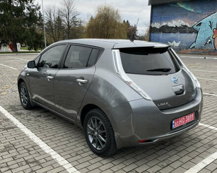 Серый Ниссан Лиф, объемом двигателя 0 л и пробегом 92 тыс. км за 8600 $, фото 7 на Automoto.ua