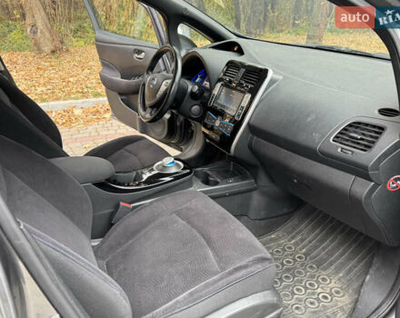 Ниссан Лиф 2016 в Львове на Automoto.ua Серый Ниссан Лиф, объемом двигателя 0 л и пробегом 164 тыс. км за 6450 $, фото 10 на Automoto.ua