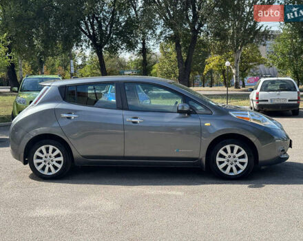 Сірий Ніссан Ліф, об'ємом двигуна 0 л та пробігом 125 тис. км за 7990 $, фото 5 на Automoto.ua