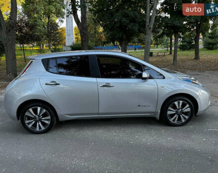 Серый Ниссан Лиф, объемом двигателя 0 л и пробегом 80 тыс. км за 10540 $, фото 6 на Automoto.ua