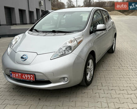 Серый Ниссан Лиф, объемом двигателя 0 л и пробегом 63 тыс. км за 7200 $, фото 4 на Automoto.ua