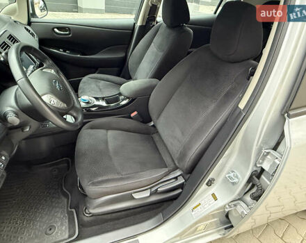 Серый Ниссан Лиф, объемом двигателя 0 л и пробегом 63 тыс. км за 7200 $, фото 28 на Automoto.ua