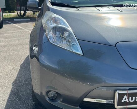 Серый Ниссан Лиф, объемом двигателя 0 л и пробегом 125 тыс. км за 7990 $, фото 8 на Automoto.ua