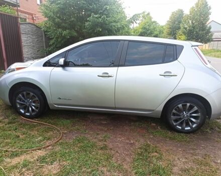 Серый Ниссан Лиф, объемом двигателя 0 л и пробегом 100 тыс. км за 7700 $, фото 4 на Automoto.ua