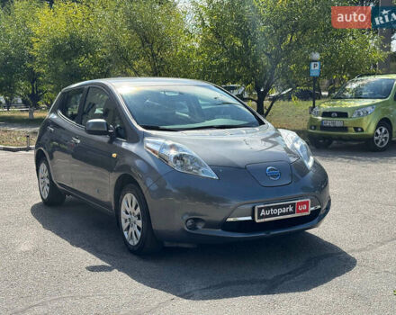 Сірий Ніссан Ліф, об'ємом двигуна 0 л та пробігом 125 тис. км за 7990 $, фото 6 на Automoto.ua