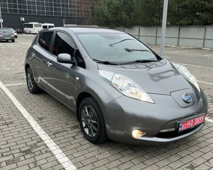 Серый Ниссан Лиф, объемом двигателя 0 л и пробегом 92 тыс. км за 8600 $, фото 24 на Automoto.ua