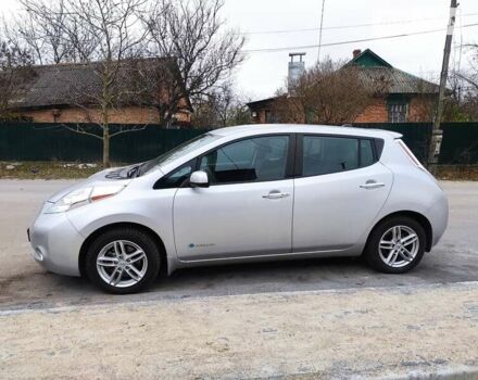 Серый Ниссан Лиф, объемом двигателя 0 л и пробегом 61 тыс. км за 8000 $, фото 4 на Automoto.ua