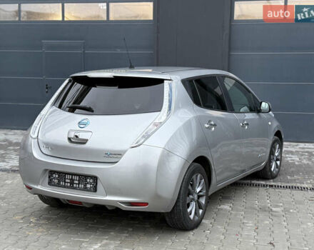 Серый Ниссан Лиф, объемом двигателя 0 л и пробегом 96 тыс. км за 7300 $, фото 3 на Automoto.ua