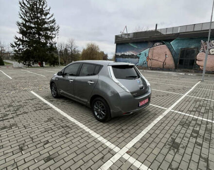Серый Ниссан Лиф, объемом двигателя 0 л и пробегом 92 тыс. км за 8600 $, фото 20 на Automoto.ua