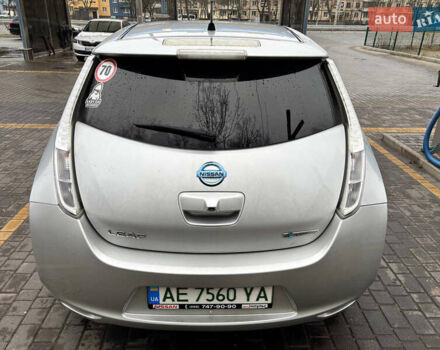 Сірий Ніссан Ліф, об'ємом двигуна 0 л та пробігом 115 тис. км за 7100 $, фото 4 на Automoto.ua