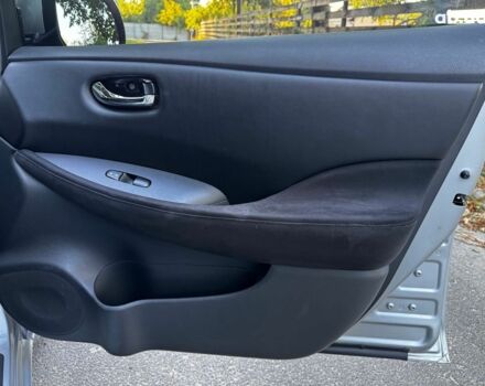 Серый Ниссан Лиф, объемом двигателя 0 л и пробегом 80 тыс. км за 10540 $, фото 27 на Automoto.ua