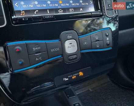 Серый Ниссан Лиф, объемом двигателя 0 л и пробегом 80 тыс. км за 10540 $, фото 20 на Automoto.ua