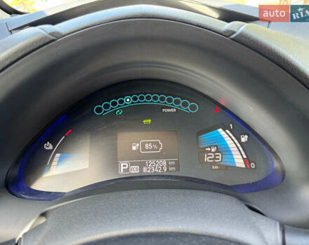 Сірий Ніссан Ліф, об'ємом двигуна 0 л та пробігом 125 тис. км за 7990 $, фото 24 на Automoto.ua