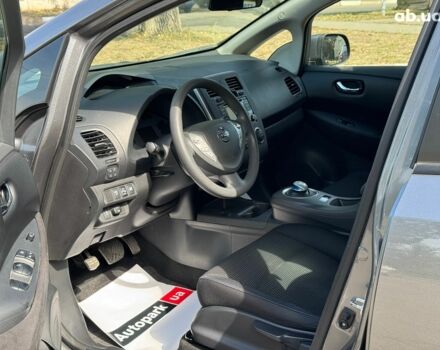 Серый Ниссан Лиф, объемом двигателя 0 л и пробегом 125 тыс. км за 7990 $, фото 11 на Automoto.ua