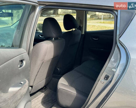 Сірий Ніссан Ліф, об'ємом двигуна 0 л та пробігом 125 тис. км за 7990 $, фото 12 на Automoto.ua