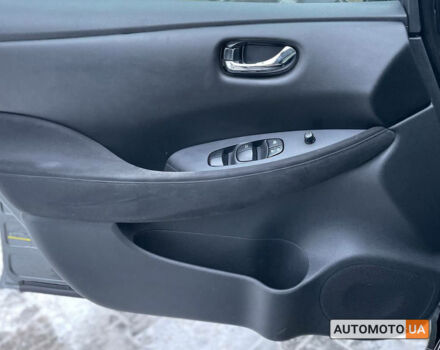 Сірий Ніссан Ліф, об'ємом двигуна 24 л та пробігом 70 тис. км за 8500 $, фото 6 на Automoto.ua