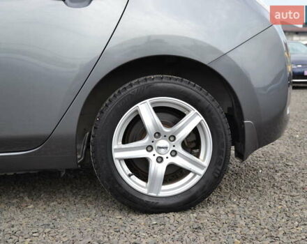 Серый Ниссан Лиф, объемом двигателя 0 л и пробегом 56 тыс. км за 8000 $, фото 38 на Automoto.ua