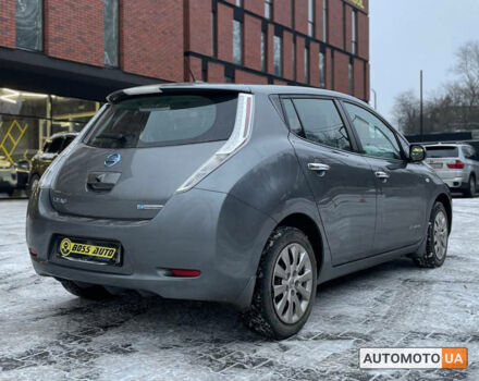 Сірий Ніссан Ліф, об'ємом двигуна 24 л та пробігом 70 тис. км за 8500 $, фото 5 на Automoto.ua