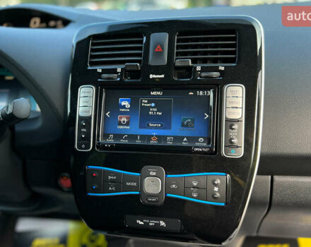 Серый Ниссан Лиф, объемом двигателя 0 л и пробегом 100 тыс. км за 8300 $, фото 10 на Automoto.ua