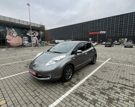 Серый Ниссан Лиф, объемом двигателя 0 л и пробегом 92 тыс. км за 8600 $, фото 21 на Automoto.ua