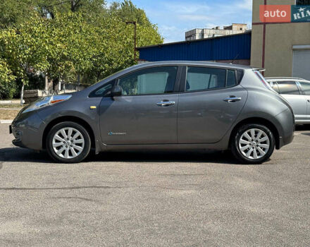 Сірий Ніссан Ліф, об'ємом двигуна 0 л та пробігом 125 тис. км за 7990 $, фото 2 на Automoto.ua