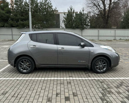 Серый Ниссан Лиф, объемом двигателя 0 л и пробегом 92 тыс. км за 8600 $, фото 3 на Automoto.ua