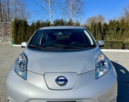 Сірий Ніссан Ліф, об'ємом двигуна 0 л та пробігом 98 тис. км за 7800 $, фото 4 на Automoto.ua