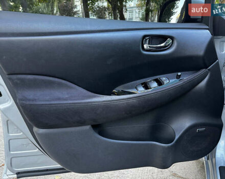 Серый Ниссан Лиф, объемом двигателя 0 л и пробегом 80 тыс. км за 10540 $, фото 12 на Automoto.ua