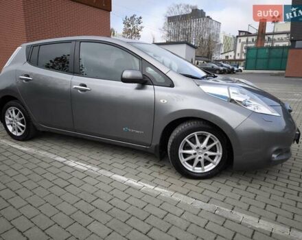 Серый Ниссан Лиф, объемом двигателя 0 л и пробегом 148 тыс. км за 8500 $, фото 10 на Automoto.ua