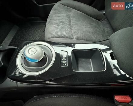 Серый Ниссан Лиф, объемом двигателя 0 л и пробегом 63 тыс. км за 7200 $, фото 34 на Automoto.ua