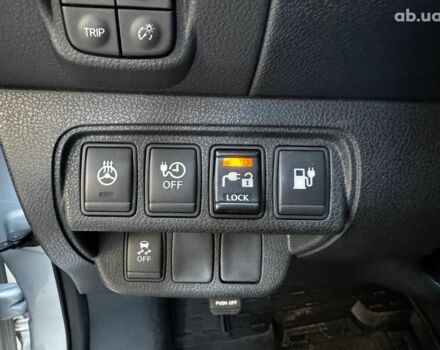 Серый Ниссан Лиф, объемом двигателя 0 л и пробегом 80 тыс. км за 10540 $, фото 14 на Automoto.ua