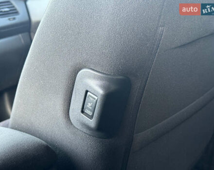 Серый Ниссан Лиф, объемом двигателя 0 л и пробегом 119 тыс. км за 7800 $, фото 22 на Automoto.ua