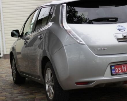 Сірий Ніссан Ліф, об'ємом двигуна 0 л та пробігом 111 тис. км за 8300 $, фото 2 на Automoto.ua