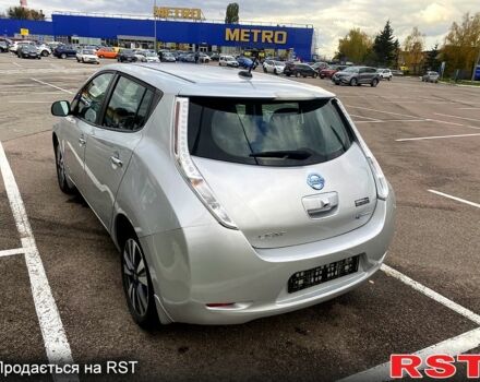 Серый Ниссан Лиф, объемом двигателя 80 л и пробегом 140 тыс. км за 7400 $, фото 5 на Automoto.ua