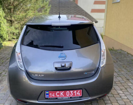 Сірий Ніссан Ліф, об'ємом двигуна 0 л та пробігом 85 тис. км за 8299 $, фото 17 на Automoto.ua