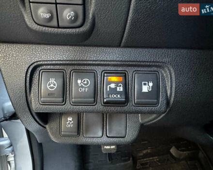 Серый Ниссан Лиф, объемом двигателя 0 л и пробегом 80 тыс. км за 10540 $, фото 13 на Automoto.ua