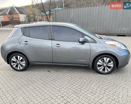 Серый Ниссан Лиф, объемом двигателя 0 л и пробегом 65 тыс. км за 9000 $, фото 3 на Automoto.ua