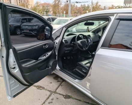 Серый Ниссан Лиф, объемом двигателя 0 л и пробегом 145 тыс. км за 6940 $, фото 16 на Automoto.ua