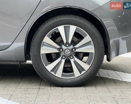 Серый Ниссан Лиф, объемом двигателя 0 л и пробегом 69 тыс. км за 8900 $, фото 6 на Automoto.ua